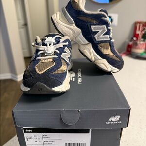 New Balance Kids' Navy and Tan Sneakers